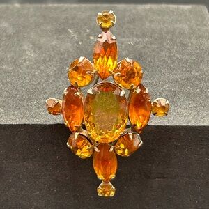 Vintage Elegant Amber brooch Pendant